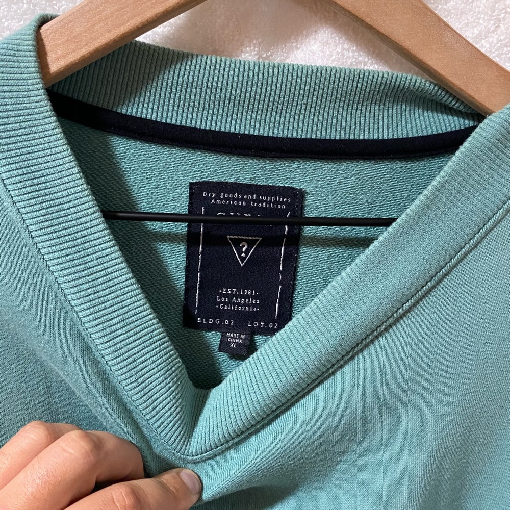 Guess Sweatshirt - Picture 3 of 4